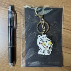 韓国　白いトラ アクリルキーホルダー 2025 SEQUL X HYUNDAI