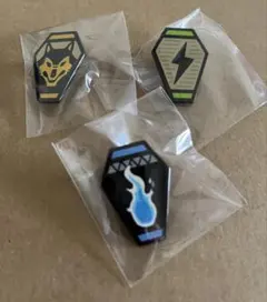 ツイステッドワンダーランド　キャラクターアイコンピンズコレクション