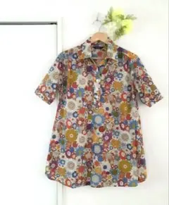 Hampstead 半袖シャツ ブラウス　花柄 総柄のサムネイル