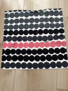 marimekko 円形デザイン クッションカバー