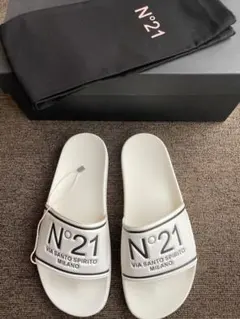 N°21 サンダル ホワイト 40のサムネイル