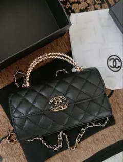 未使用】シャネル　正規ノベルティ　５点セット　コスメ CHANEL シャネル 2023 ホリデー限定コフレ 5点セット 口紅 香水 ポーチ
