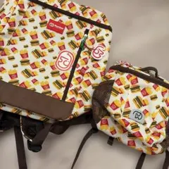 新品タグ付き　ドムドムバーガー　総柄　リュック　2点のサムネイル