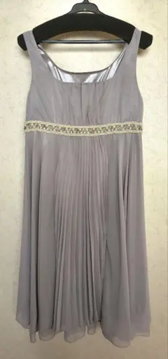 ライトグレー ノースリーブ パーティードレス　M　結婚式