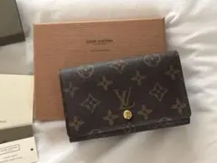 Louis Vuitton モノグラム 二つ折り財布