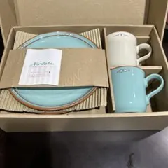 ノリタケ　カップルマグカップ&ディッシュセット