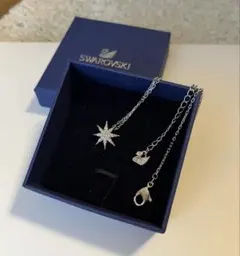 Swarovski 星型ペンダント ネックレス