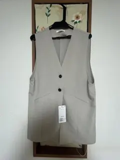 ショート丈ベスト