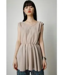 AZUL BY MOUSSY　タンクトップ 　バックタイペプラムブラウス