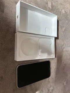 Apple iPhone 11 ホワイト 本体