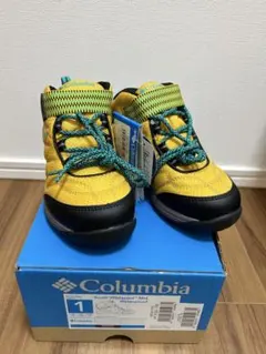 【新品】19cmキッズ用　コロンビア登山用ブーツ