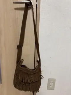 MINNETONKA スエード フリンジ ショルダーバッグ ブラウンのサムネイル