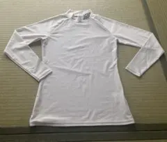 umbro ホワイト長袖　インナーシャツ　Ｌ