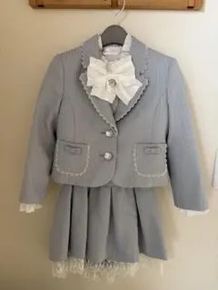ライトグレー フォーマルスーツ 3点セット　120女の子
