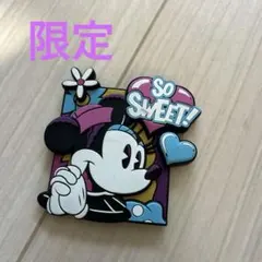 Item thumbnail for item 39475260-b09d-4aa4-a257-d6d3bfe57175