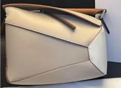 二葉つくし 缶バッジ 2種セット - メルカリ