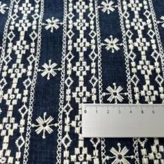 刺繍生地残布　縦55cm×横95cm