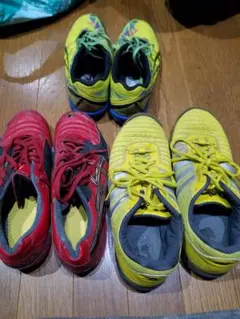 アディダス　フットサル　アシックストレーニングシューズ