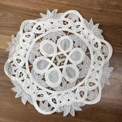 《美品》刺繍入り円形レーステーブルセンター　ヴィンテージ　トイリー