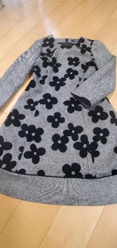 エムズグレーシー　花柄長袖ワンピース グレー/黒