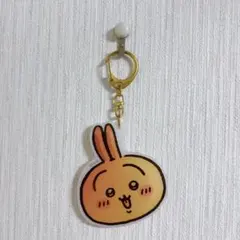 ちいかわ うさぎ 角度によって顔が変わるアクリルキーホルダー