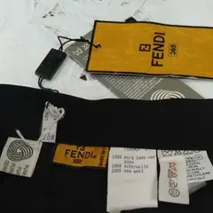 お値下げしました。FENDIプリーツスカートのサムネイル