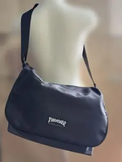 展示品　THRASHER スラッシャー　セカンドバッグ　黒　メッセンジャーバックのサムネイル