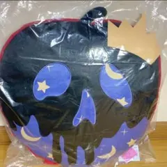 【ディズニー】白雪姫　毒リンゴ　BIGリバーシブルクッション　限定品のサムネイル