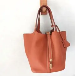 美品✨本革リアルレザー キューブバッグ　茶系　鍵付き