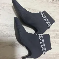 ブリジット バーキン Bridget Birkin フリルニット　ショートブーツ