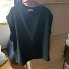 ダークグリーン ノースリーブ ベストのサムネイル