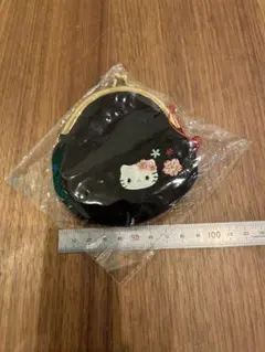Hello kitty がま口 purse with a clasp