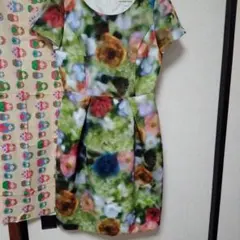 花柄　カラフルのサムネイル