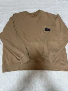 ベージュ トレーナー 左胸ポケット付き