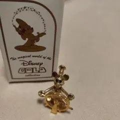 限定レア】ロイヤルセランゴール Disney ミッキーマウス3Dキーホルダー