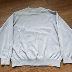 ライトグレー クルーネック セーター