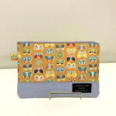 ハンドメイドフラットポーチ、カードポケット、小銭入れ、マルチポーチ　　蝶々