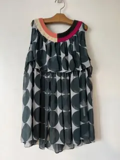 sunaokuwahara ノースリーブのサムネイル