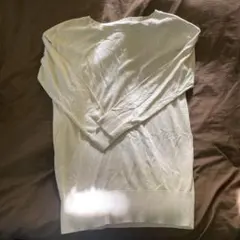 GU アイボリー 春ニット　長袖