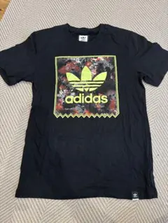 adidas ブラック Tシャツ
