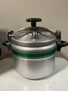 理研　圧力鍋　PMC-600 レトロ 理研 RIKEN 圧力鍋 6.0L RE-600 大容量 1升炊き 昭和レトロ - メルカリ
