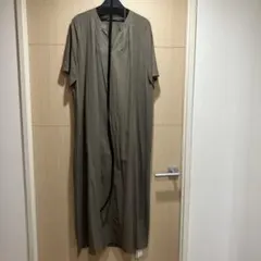 新品未使用タグ付　ロートレアモン カーキ Vネック 半袖　ワンピース