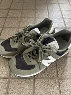 New Balance 574 オリーブカラー 28cmのサムネイル