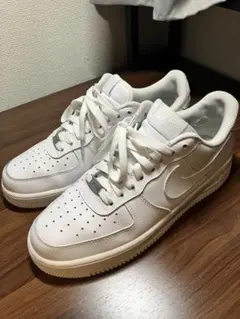 NIKE AIR FORCE 1 ホワイト　27cm