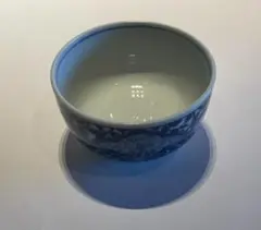 青白い陶器製茶碗32