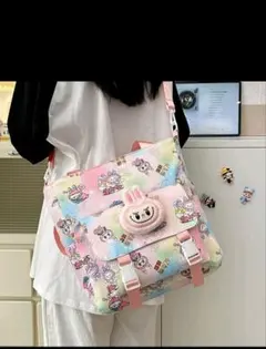 カラフルキャラクター柄ショルダーバッグ