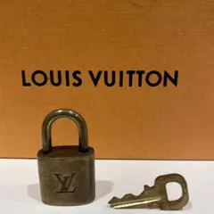 ルイヴィトン　南京錠　ビンテージ風　パドロック鍵付き　MB00063K00055