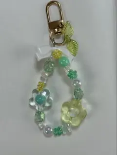 ハンドメイド 花形ビーズチャーム