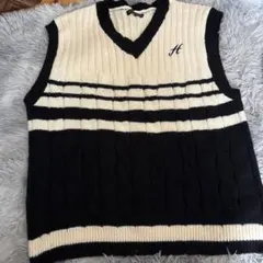フリーサイズ ニットベスト 黒とアイボリー