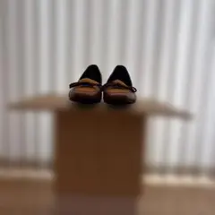 RANOKIGOSHIブラウン系 コンビカラー ローヒール パンプスのサムネイル